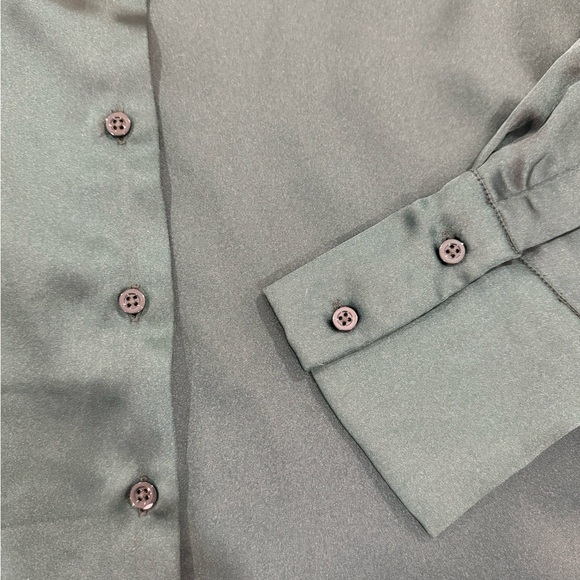 Dynamite Emerald Green Satin Blouse - Picture 2 of 6